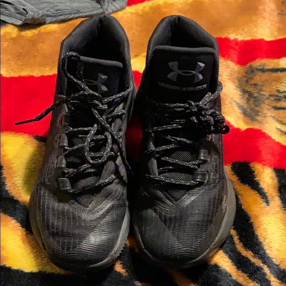 Boys under armour sneakers